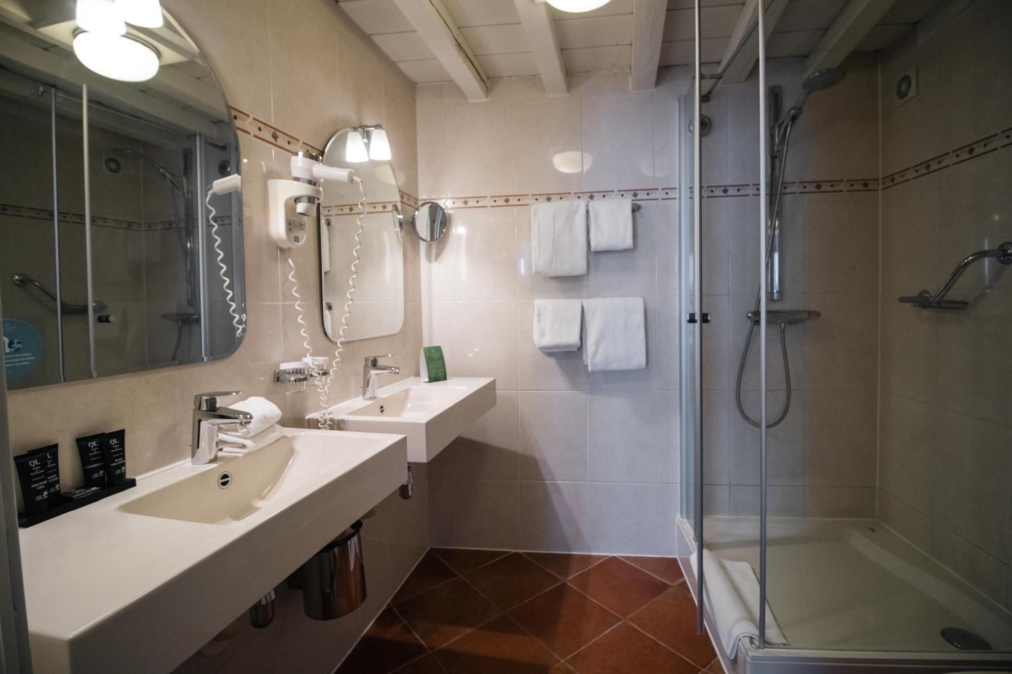 Grand Hotel En Residence De Draak Bergen op Zoom Quarto foto