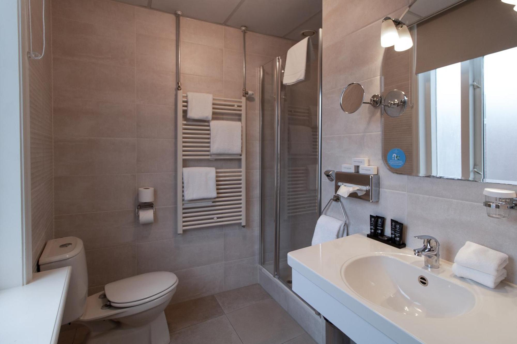 Grand Hotel En Residence De Draak Bergen op Zoom Quarto foto